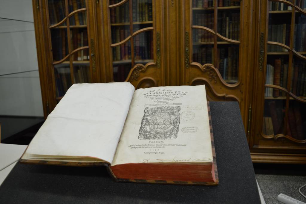 Un livre du 16e siècle dérobé à la bibliothèque de l'UMONS et retrouvé à Rome