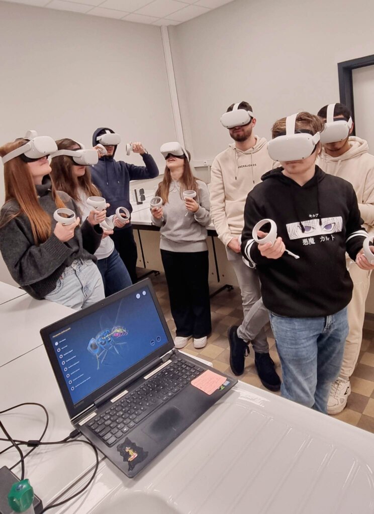 Un casque de réalité virtuelle pour les cours de Biologie Animale à l’UMONS