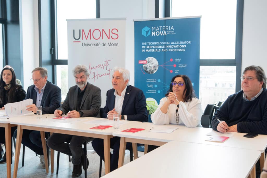 L’UMONS et Materia Nova lancent le premier Hub européen dédié aux micro- et nanoplastiques
