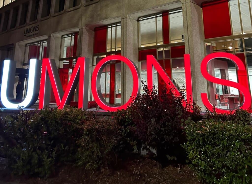 Chimie et science des matériaux : les chercheurs de l’UMONS confirmés parmi les références belges