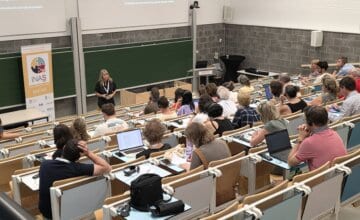 Le 28 mai, l'Institut d'Administration Scolaire avait le plaisir d'accueillir la Pr. Anne Bamford, OBE