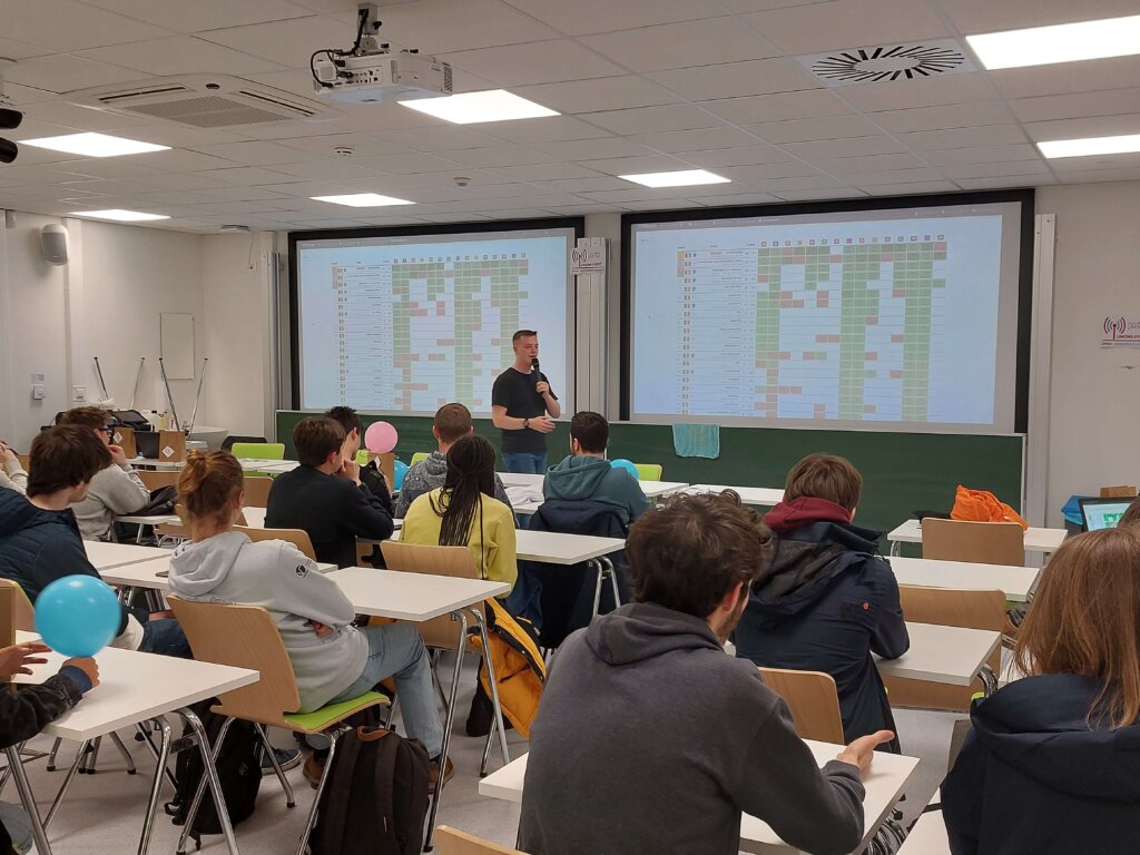 Lancement du KARWa, compétition de programmation entre étudiants de l'UMONS et de l'UCLouvain