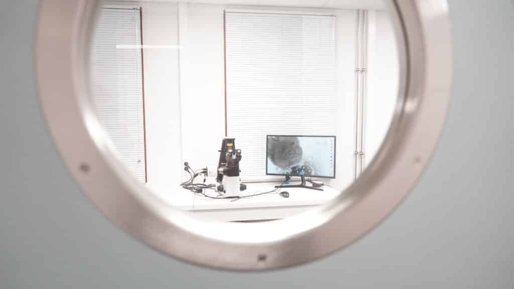 AdHuCell : une plateforme pour réinventer la culture cellulaire en recherche biomédicale