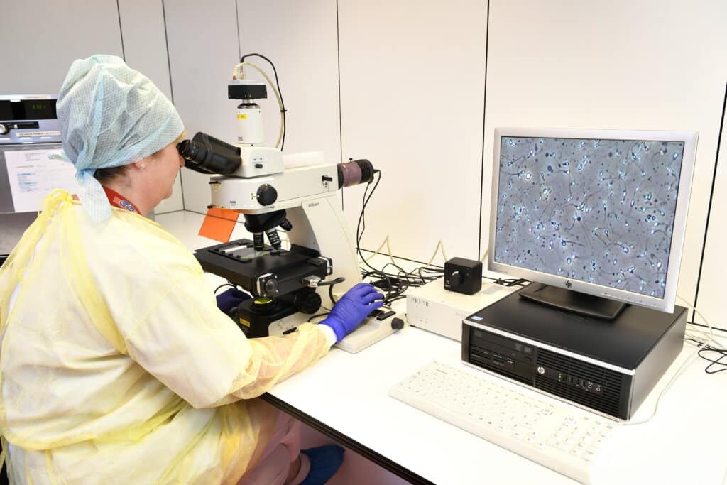 A CHU HELORA-UMONS co-funded thesis explore