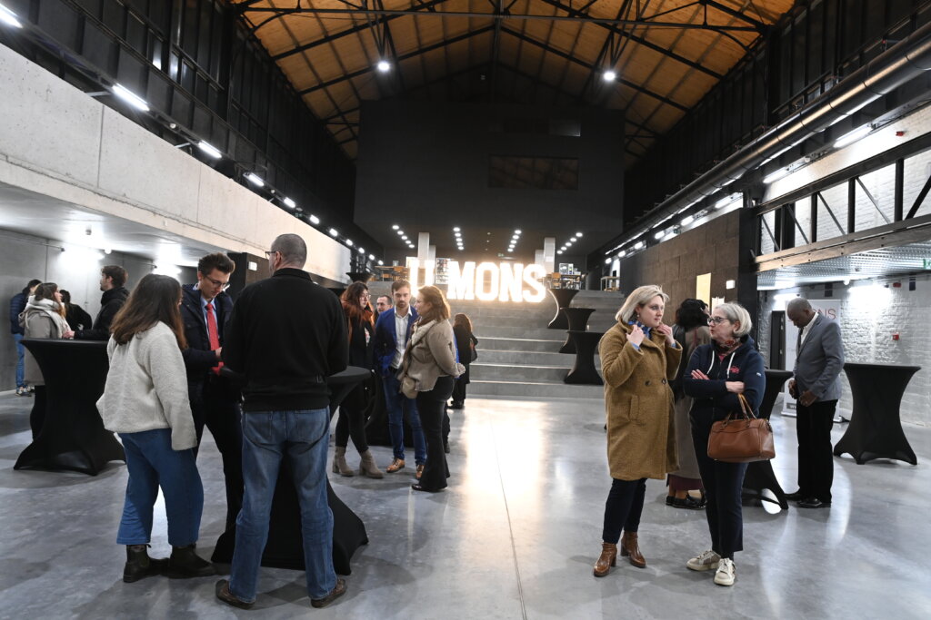 12/12/2024 * UMONS Charleroi – Cérémonie de remise des diplômes – Master horaire décalé