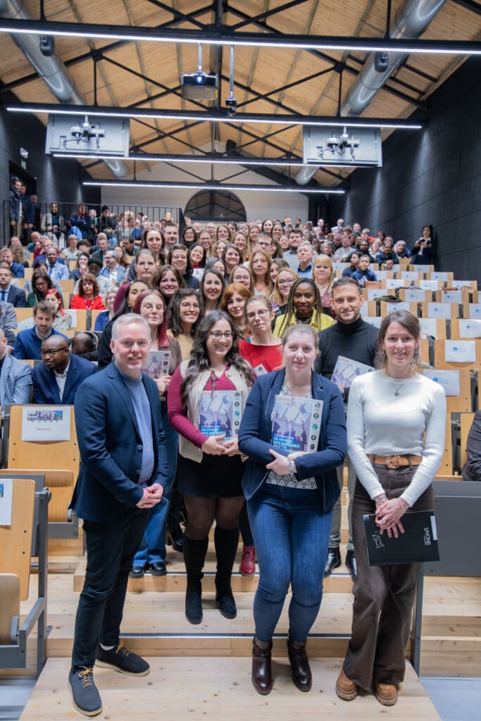 11/12/2025 * UMONS Charleroi – Cérémonie de remise des diplômes – Master horaire décalé